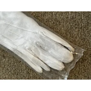 Vintage White Gloves Size Medium New in Original Packaging thumbnail 3