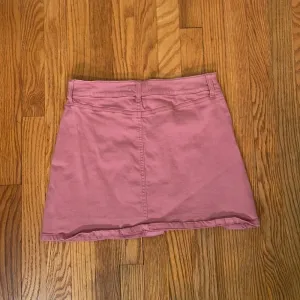 Altar'd State Womens Pink‎ Button Front Denim Mini Skirt Size S Cotton Blend Y2K thumbnail 2