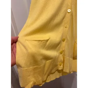 Banana Republic Womens Yellow V-Neck Button Front Cardigan Vest Size M Pockets‎ thumbnail 2