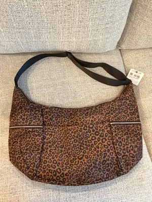 Lululemon Large Slouchy Sling Bag 13L Metal Hardware leopard print NWT thumbnail 8