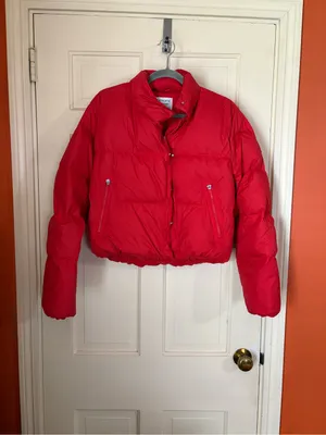 Athleta Summit Cropped Down Puffer Jacket Cardinal Red Medium  Outdoors thumbnail 9