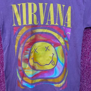 Nirvana Never Mind Smiley Face Purple Tshirt size Large thumbnail 2
