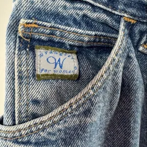 Vintage‎ Wrangler Women's High Rise Tapered Leg Jeans Size 14x32 Blue Denim USA thumbnail 2