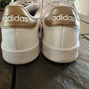 Adidas Stan Smith Advantage Cloudfoam Sneakers White/Bronze Low Top 8.5 Retro thumbnail 7