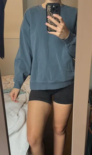 Lululemon Perfectly Oversized Crew thumbnail 2