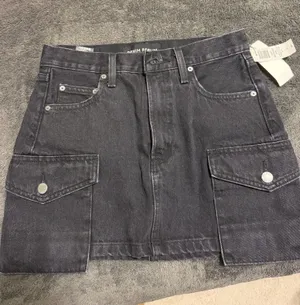 Aritzia Mid-Rise Cargo Denim Forum Skirt Mini thumbnail 1