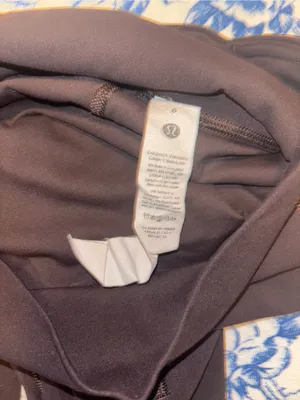 Brown Lululemon Leggings size 6 with side pockets thumbnail 8