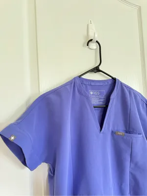 Figs One Pocket V neck Scrub Top thumbnail 3