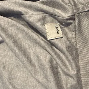 Vuori Heather Gray Long-Sleeve Shirt thumbnail 3