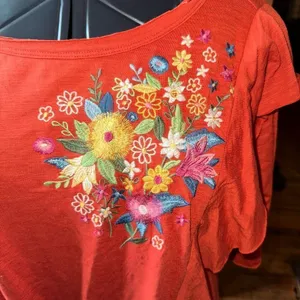 Umgee embroidered boho flowy orange S ruffled blouse thumbnail 2