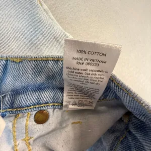PacSun Womens High Rise Straight Distressed Light Wash Button Fly Jeans Size 24 thumbnail 8