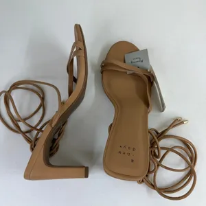 NEW A‎ New Day Marcia tan strappy tie memory foam chunky heel summer sandals 7.5 thumbnail 3