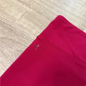 •FABLETICS• DARK PINK LEGGINGS thumbnail 7