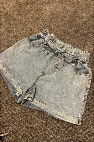 Francesca's Denim shorts thumbnail 2