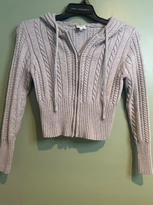 Vine and Valley Gray Cable Knit Zip Hoodie Sweater Women's L Cropped Cozy thumbnail 1