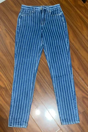 American Eagle Vintage Mom Jeans thumbnail 1