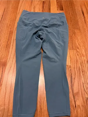Athleta Salutation Stash High Rise 7/8 Legging blue size large thumbnail 4