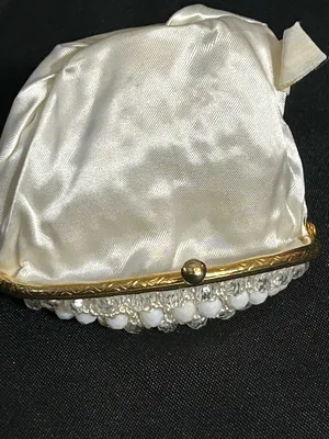 Handcrafted White Beaded Coin Purse with Gold Frame thumbnail 6