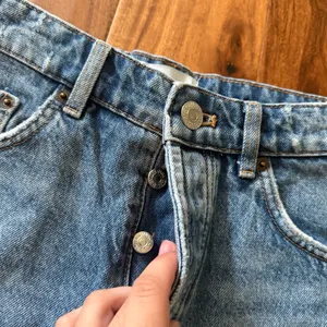 Zara Distressed Denim Jean Shorts Shorts thumbnail 4