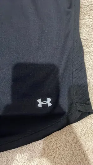 Black Under Armour Shirt Women’s thumbnail 2