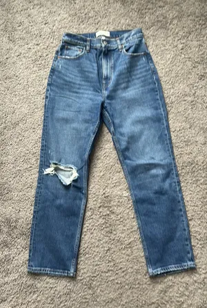 Abercrombie Ankle High-Rise Straight thumbnail 1