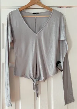 Krisa Long Sleeve Tie Tee Size XS New With Tags Light‎ Grey Revolve thumbnail 1
