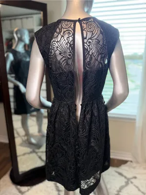 Trina Turk Black Lace Fit Flare Dress Size 8 Cocktail Party Cap Sleeves thumbnail 4