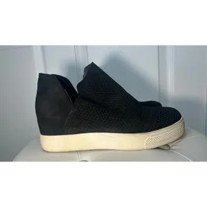 Steve Madden Black Perforated Wedge Sneakers 10 Wrath‎ Platform Booties Mesh thumbnail 3
