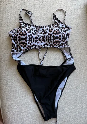Forever 21 One-Piece Swimsuit in Black and Leopard Print Cut Out thumbnail 1