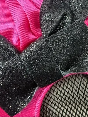 Leg Avenue Ruffle Gloves thumbnail 3
