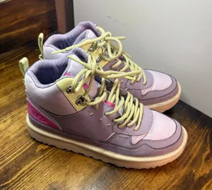 UGG‎ Purple Boots Size 7 thumbnail 1