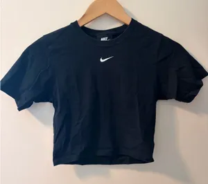 Nike Cropped Tee thumbnail 1