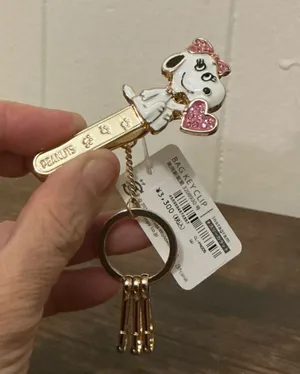 A Rare NWT Snoopy Bag Key Clip Keyring by the Japanese brand 3carat thumbnail 1