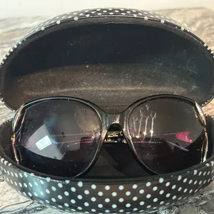 Jessica Simpson Elegant Black and Gold Sunglasses with Hard Case NWOT thumbnail 1