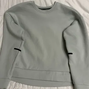Under Armour Women’s Pullover thumbnail 1