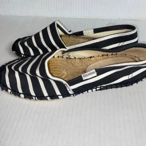 Soludos Black & White Striped Slip-On Flat Espadrilles Women's Size 5 thumbnail 5