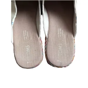 Toms Canvas‎ Slip-on Espadrilles Flats Tan Canvas With Colorful Trim Size 8.5 thumbnail 4
