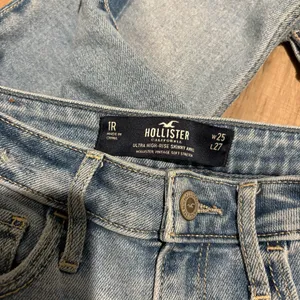 Hollister Ultra High Rise Two Toned Raw hem step skinny ankle Jeans size‎ 1 thumbnail 7