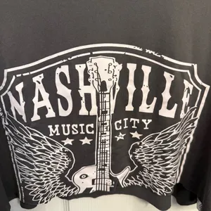 SHEIN Nashville Music City Graphic Cropped Tee thumbnail 3
