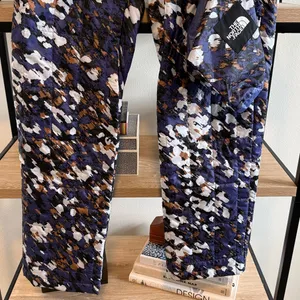 NWT The North Face Mid-Rise Insulated Quilted Circaloft Pant Cave Blue Print, XS thumbnail 4
