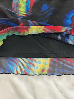Black Multicolor Wave thumbnail 2