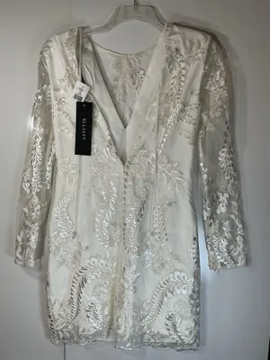 NWT Elliatt dress ivory color size large thumbnail 4
