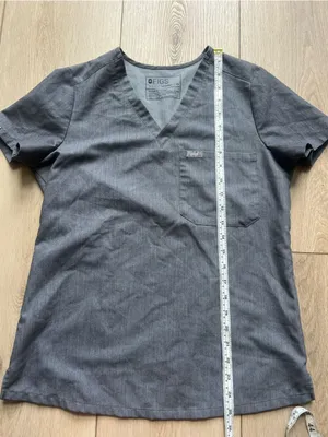 Figs Catarina Graphite Heather Gray Scrub Top Shirt Size XS thumbnail 10