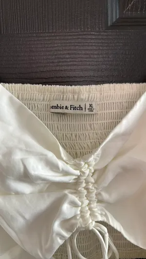 Abercrombie cropped tie front top XL thumbnail 2