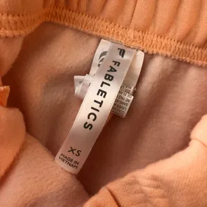 Fabletics Womens Go-To Slim Sweatshort Pull On Pockets Gaia Orange XS thumbnail 5