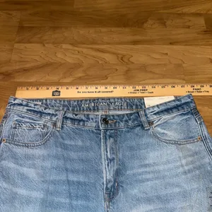 American Eagle Outfitters Mom Jeans High‎ Rise "blown out blue" Wash Size 16 thumbnail 5