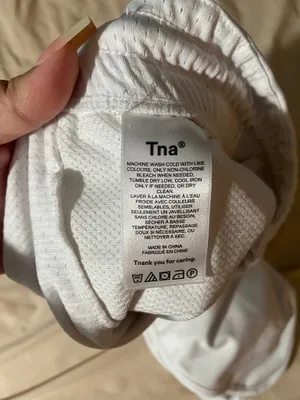 Aritzia Shorts TNA  thumbnail 5