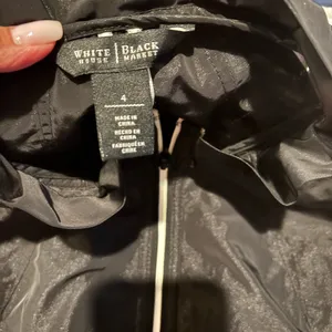 White‎ House Black Market Women's Sporty Tech Jacket Size 4 drawstring waist thumbnail 8