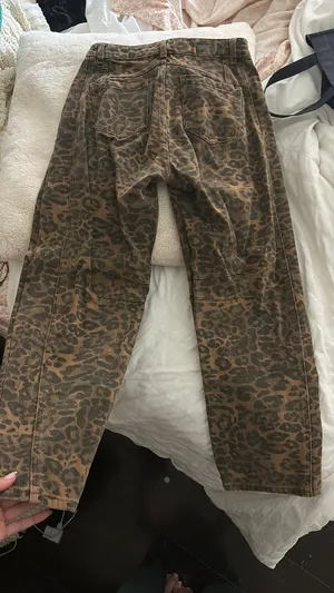 Boutique Cheetah Print Jeans thumbnail 4