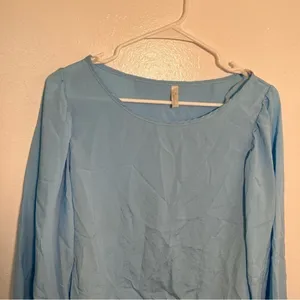 Coco Love Women's Size Large‎ Long Sleeve Blouse Light Blue Wrap Back Round Neck thumbnail 2